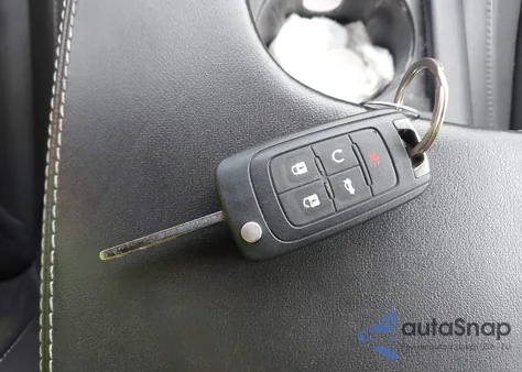 2013 Buick Regal Turbo - Premium 1 from USA, damaged, VIN 2G4GS5EVXD9247852